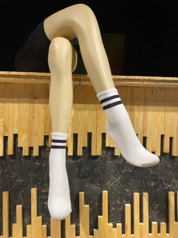 çemberli beyaz renkli tenis çorap